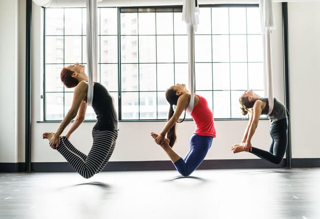 Yoga bay là gì? Có công dụng thế nào đối với sức khỏe?