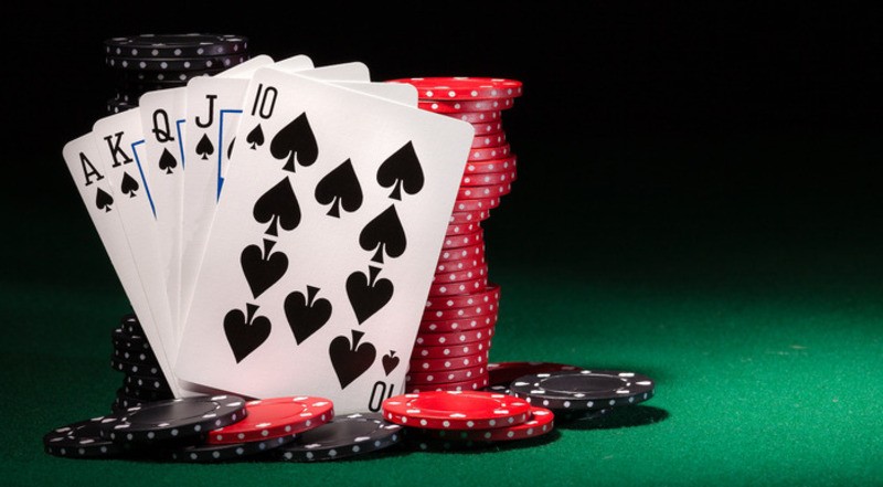 Tìm hiểu đầy đủ luật Poker 5 lá cho người mới bắt đầu