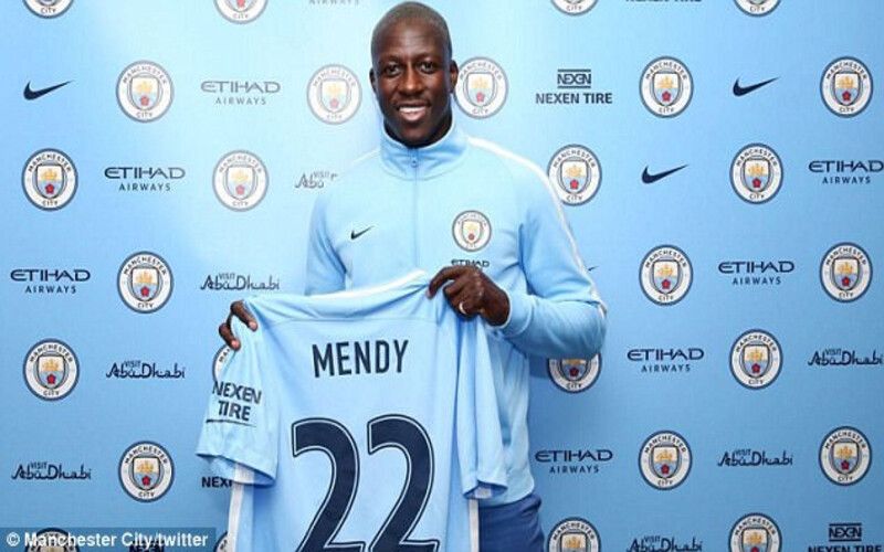 Danh sách 10 hậu vệ xuất sắc nhất của Man City trong lịch sử câu lạc bộ 
