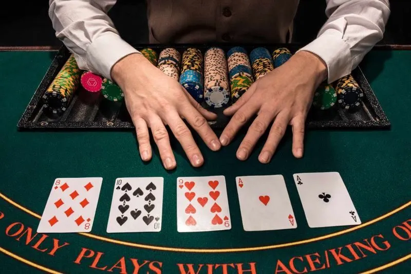 Bluff trong poker là gì? Phân tích từ A đến Z về chiến lược Bluff