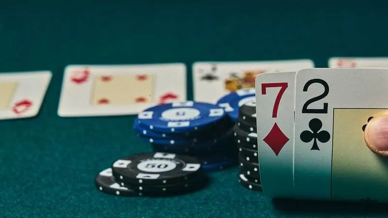 Bluff trong poker là gì? Phân tích từ A đến Z về chiến lược Bluff