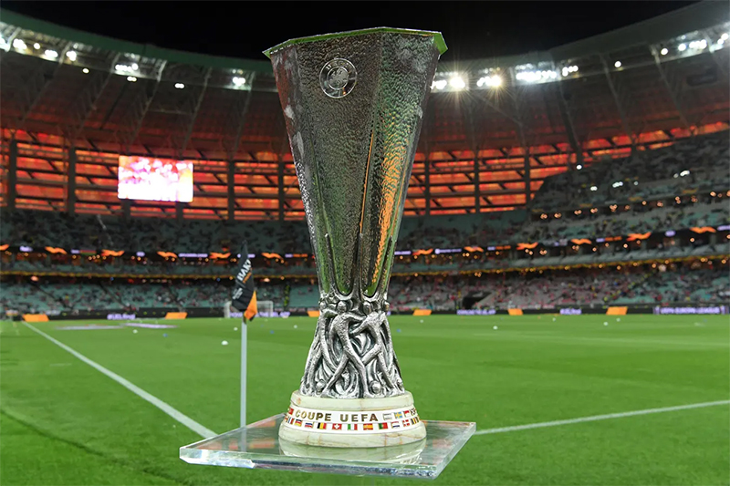 Chi tiết về chiếc cúp bạc danh giá UEFA Europa League